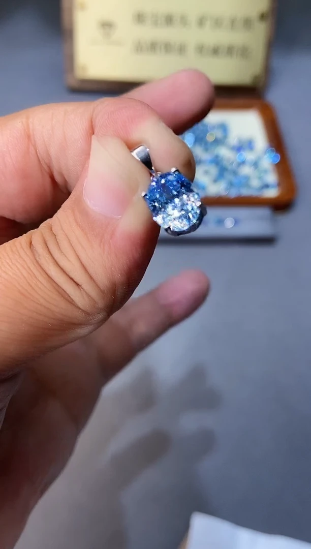 海蓝宝石颈饰银S925镶嵌..