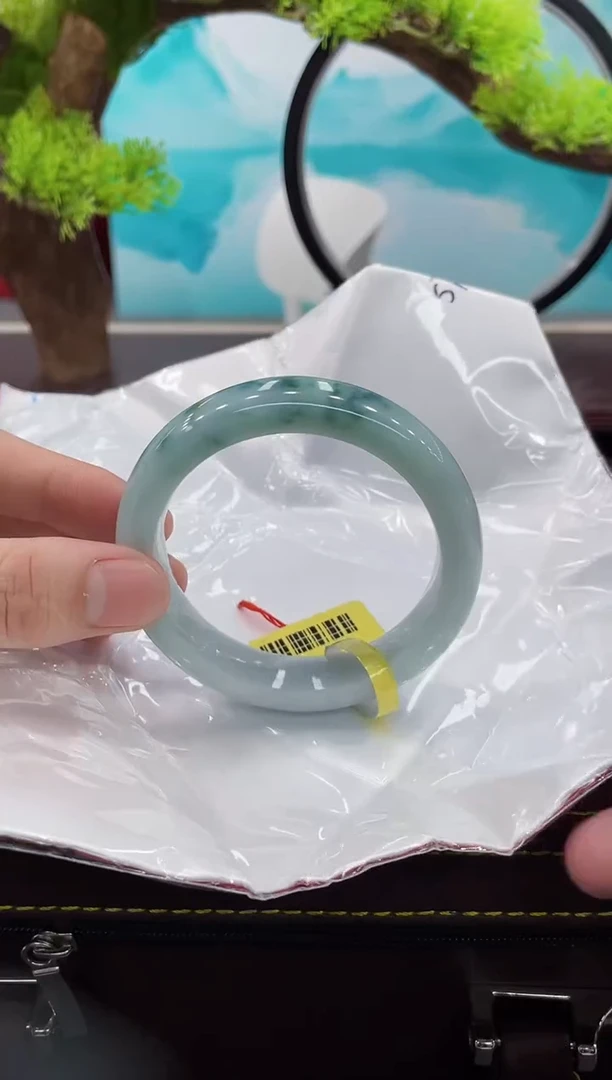 【闪购商品】翡翠手镯未镶嵌手镯
