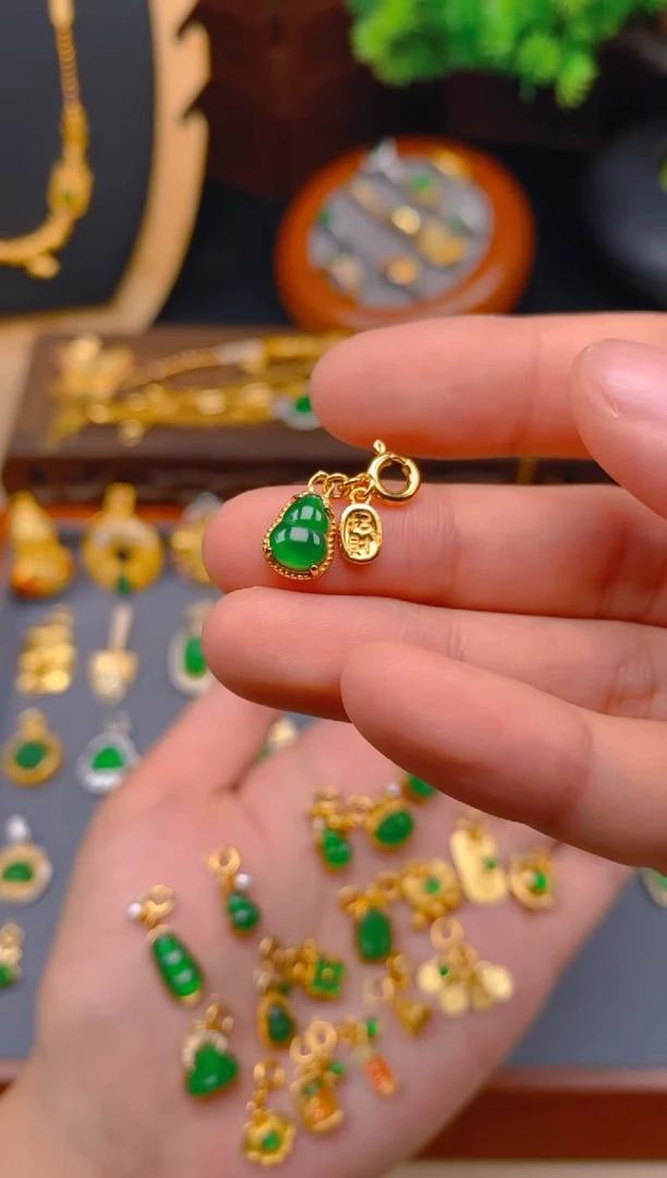 翡翠银S925镶嵌吊坠(不含链)葫芦万能扣