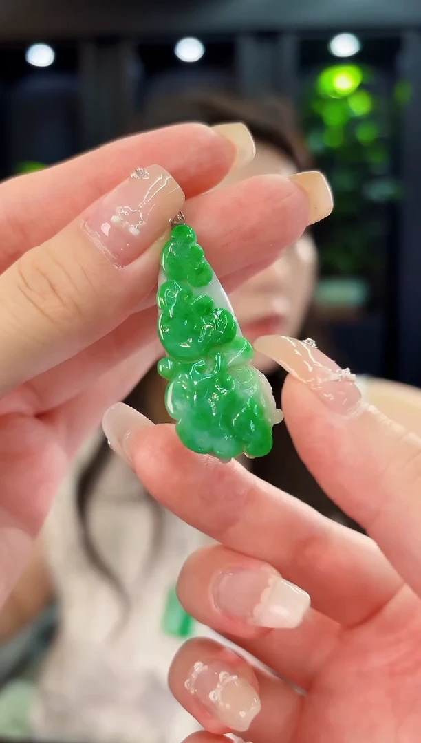 翡翠18K金镶嵌吊坠(不含链) 缅料A货/支持复检/一件