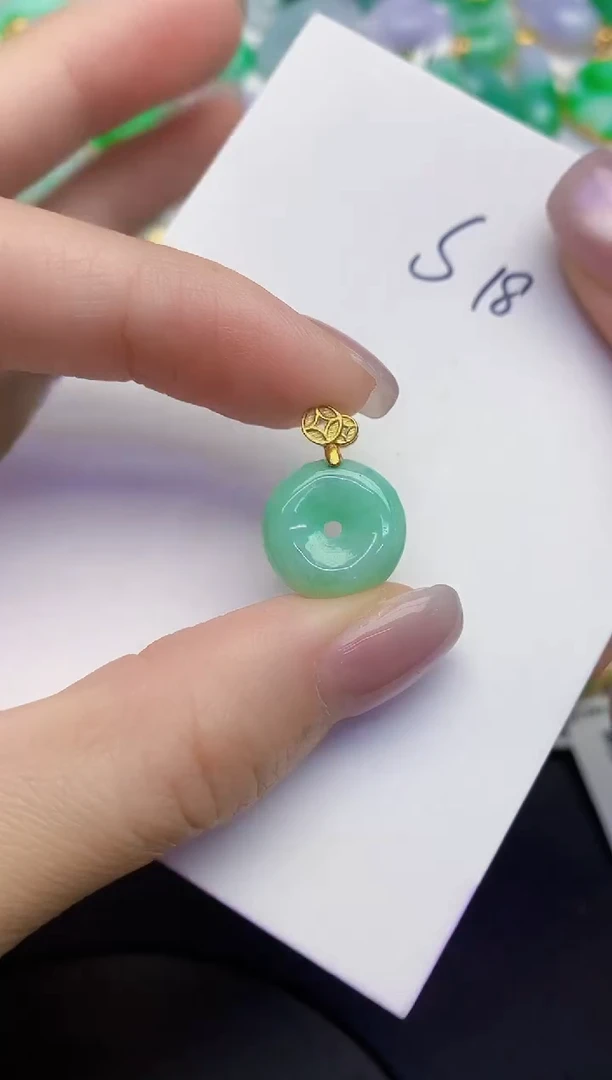 颈饰未镶嵌翡翠缅甸天然翡翠A货