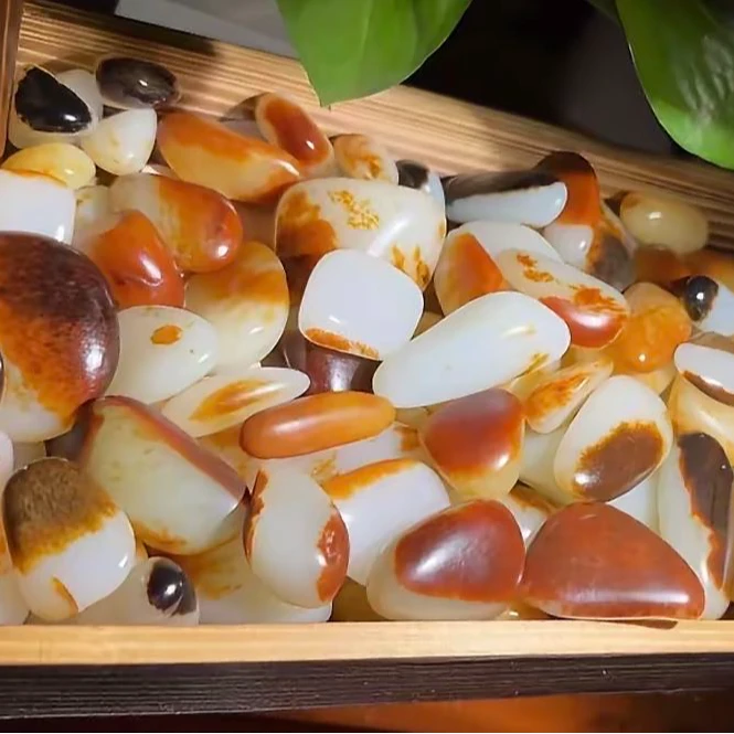 新疆原石手把件可作摆件的盆景石