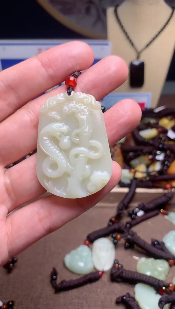 【闪购商品】和田玉颈饰未镶嵌1