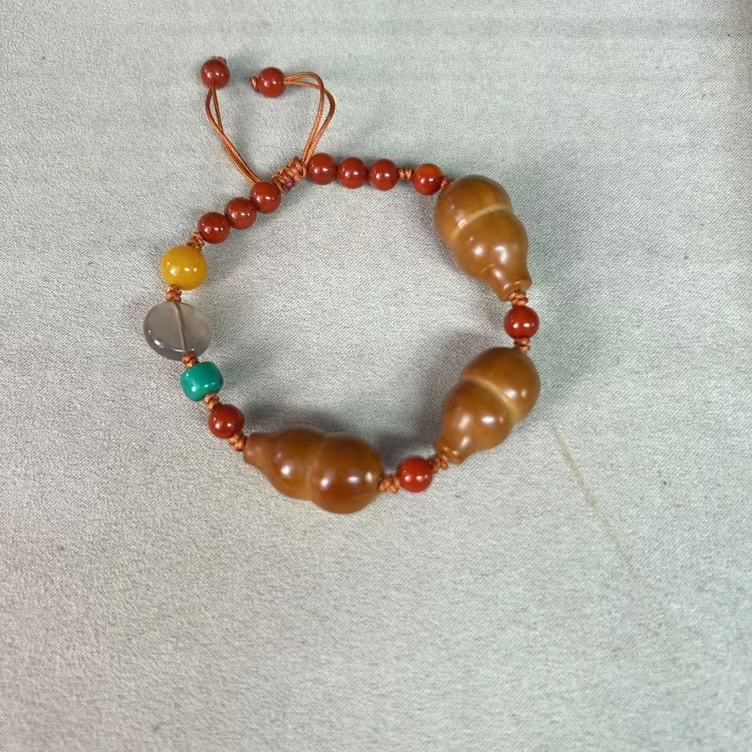 橄榄核葫芦手绳一条