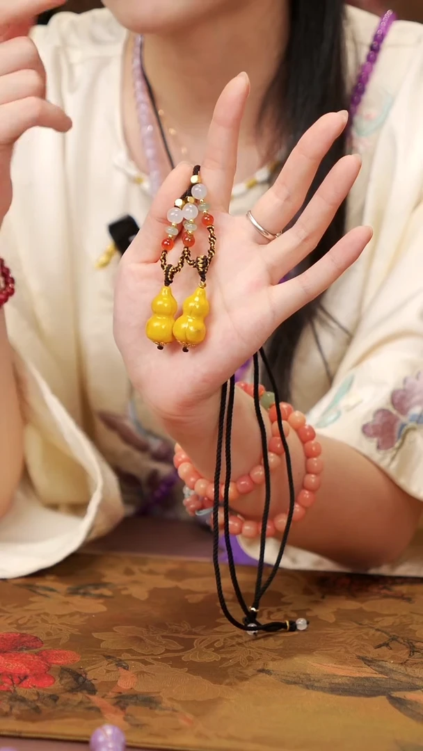 151天琦閤漆艺小葫芦挂件