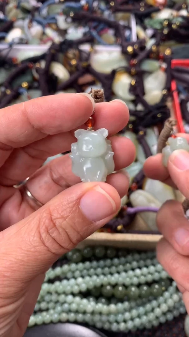 【闪购商品】和田玉颈饰未镶嵌多样性发货没有证书拍一发一有瑕