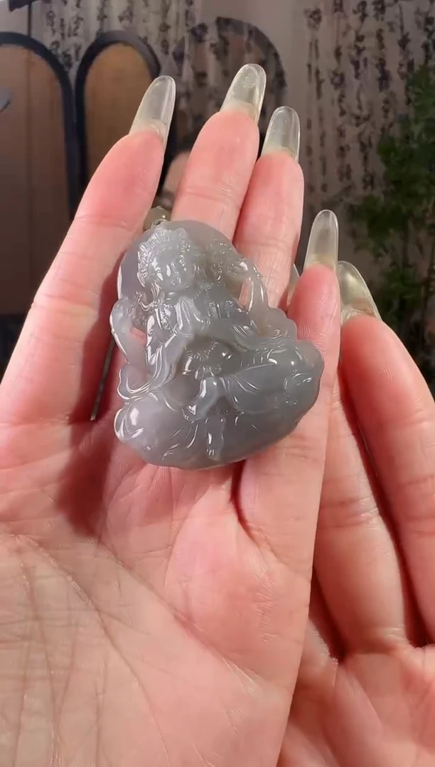 颈饰未镶嵌和田玉烟紫四壁观音