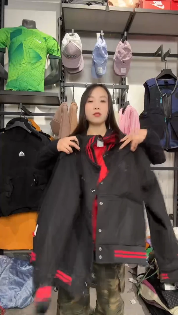 1520 编码 瑕疵款直播间过款为准 尺码   身高  M 170