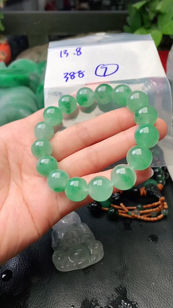 定制石英质玉（非洲翠）手串13.8mm