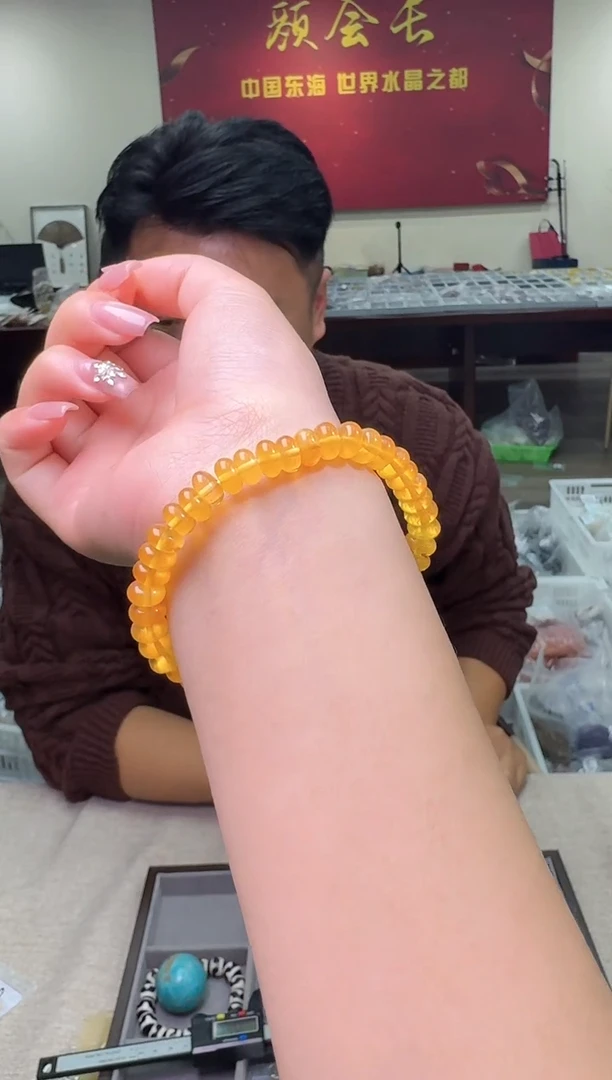 【闪购商品】蜜蜡手链未镶嵌多样性发一件 225