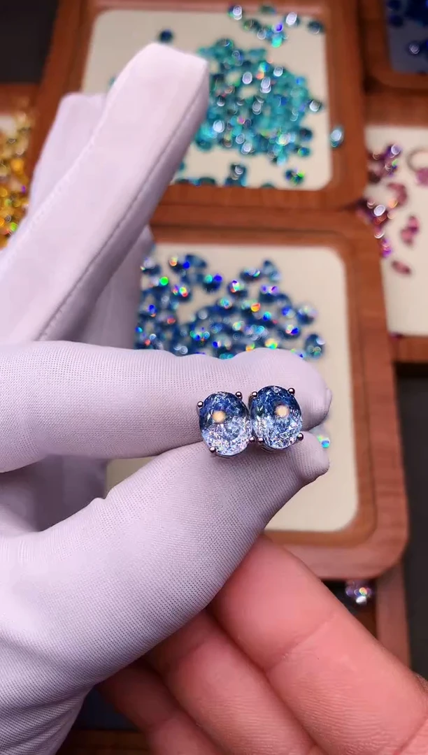 海蓝宝石耳饰银S925镶嵌·······