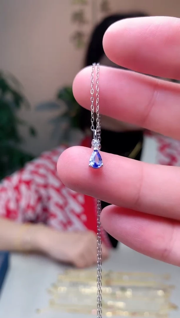 颈饰蓝宝石银S925镶嵌吊坠