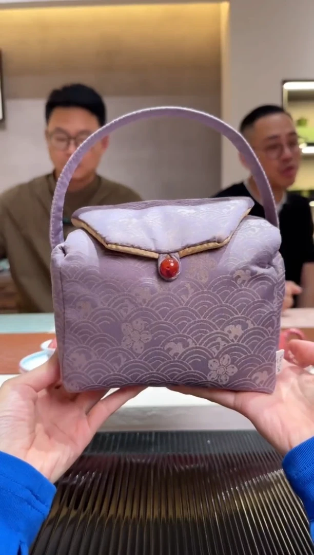 瓷片素和 单色釉茶器 内有茶具一套