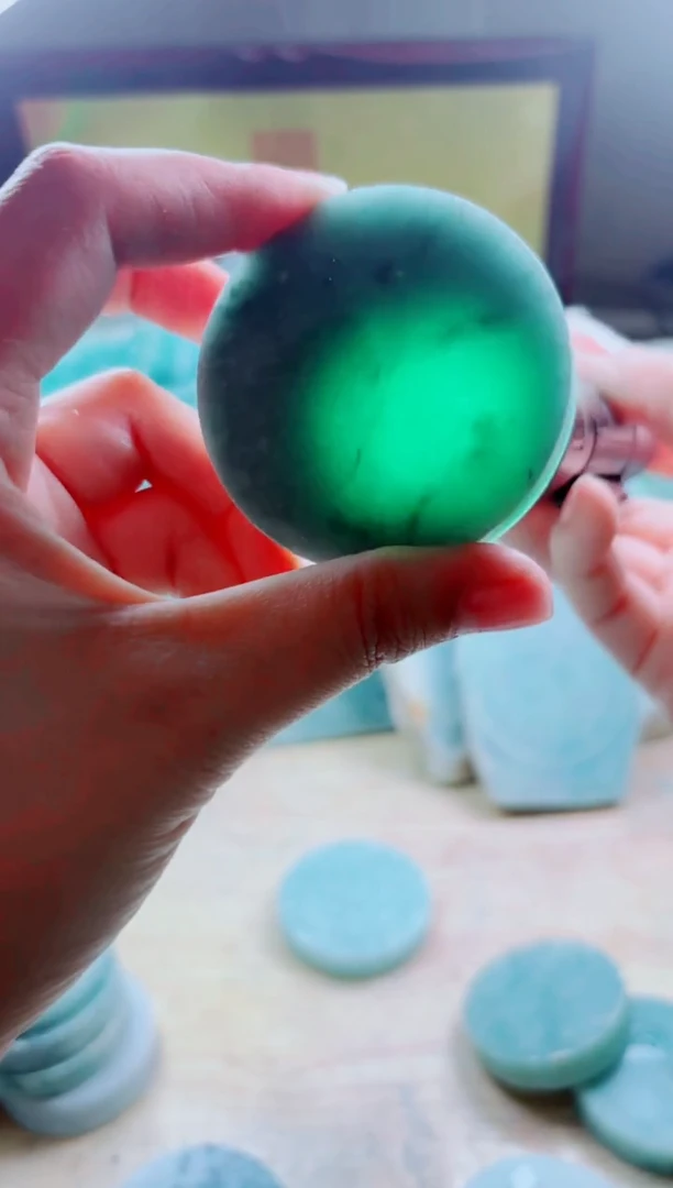 翡翠挂件未镶嵌A货曹璀290