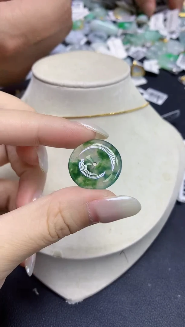 颈饰未镶嵌翡翠天然缅甸翡翠A货百元以上9元证书费自理