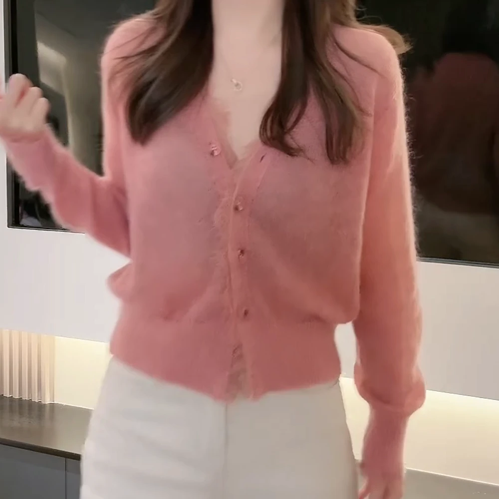 B 洋气粉色减龄显白v领毛衣蕾丝拼接长袖针织开衫女2025春季