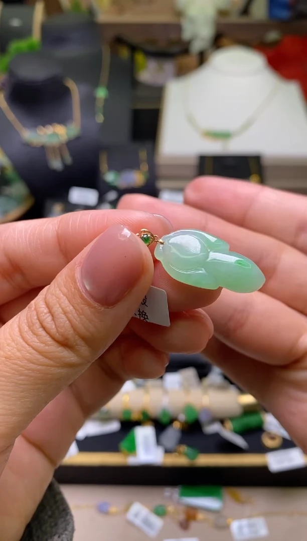 【闪购商品】翡翠颈饰18K金镶嵌净货17956