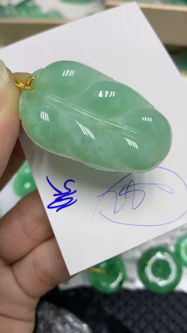 颈饰18K金镶嵌翡翠翡翠111111111111111