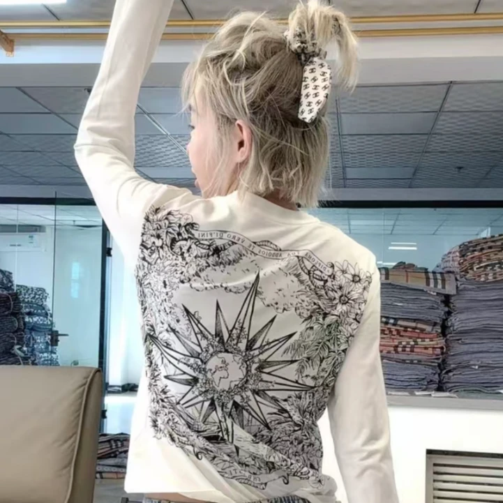 时尚款欧姐家爆款蜜蜂涂鸦卫衣