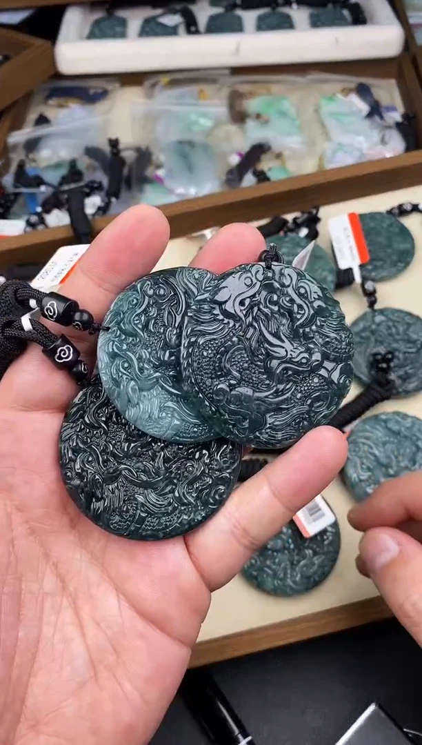 【闪购商品】翡翠颈饰未镶嵌  多样性发其一