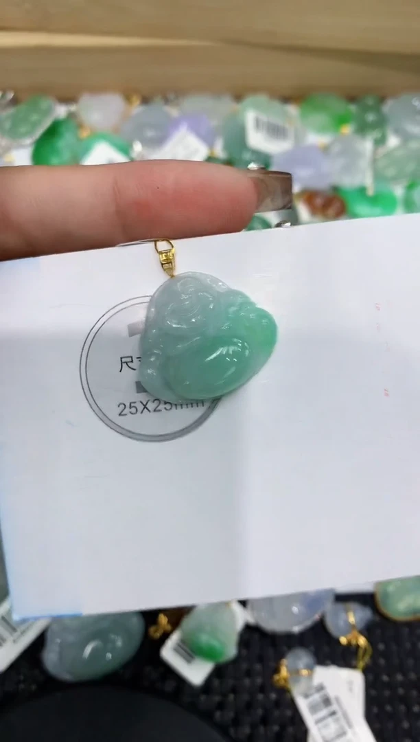 翡翠18K金镶嵌颈饰111111111111