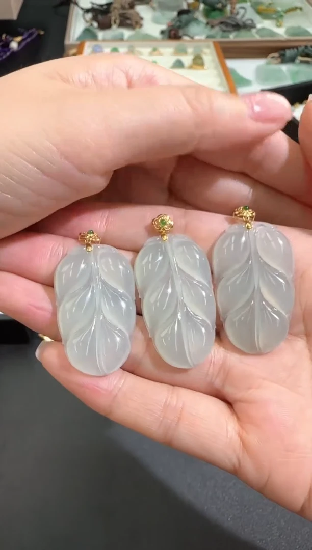 【闪购商品】翡翠颈饰18K金镶嵌0250224179多样性发一