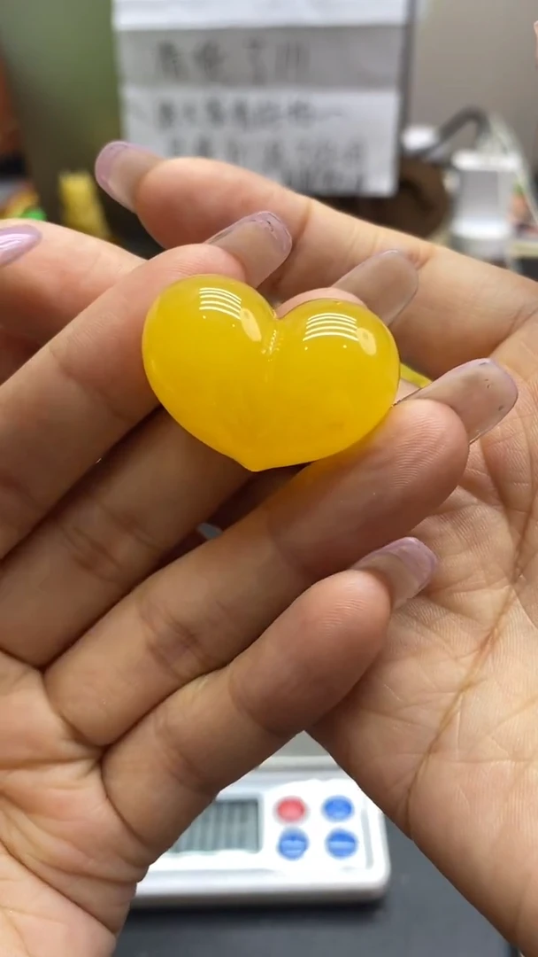 琥珀未镶嵌珠宝奇石1382