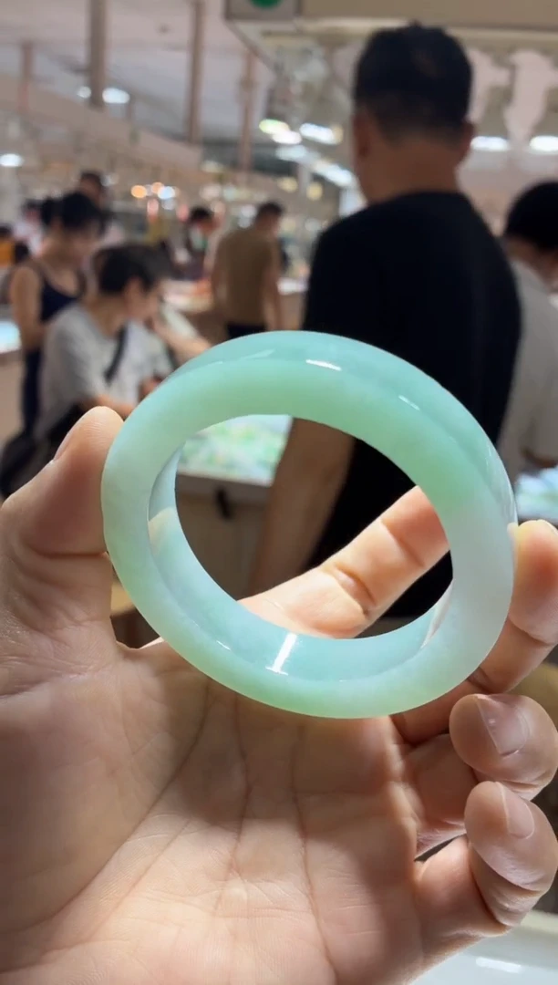 未镶嵌手镯定制翡翠手镯