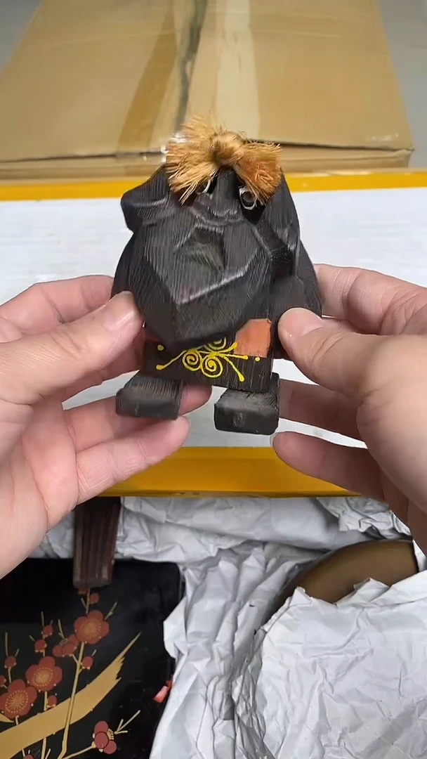 日瓷回流摆件一个