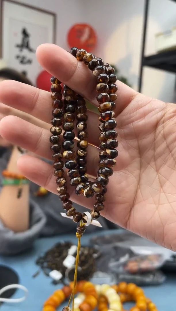 【闪购商品】琥珀珠宝奇石未镶嵌黑6发一件