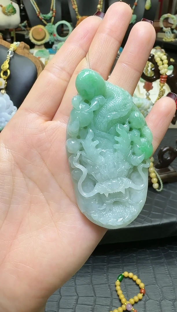 【闪购商品】翡翠颈饰未镶嵌翡翠龙牌
