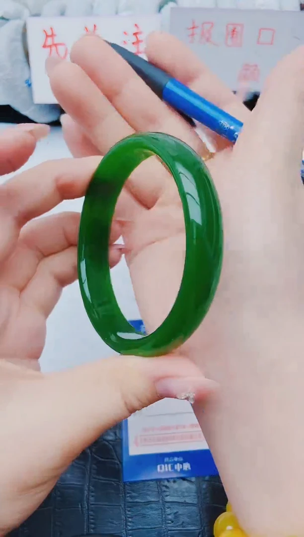 未镶嵌手镯石英质玉x288+64-65-66