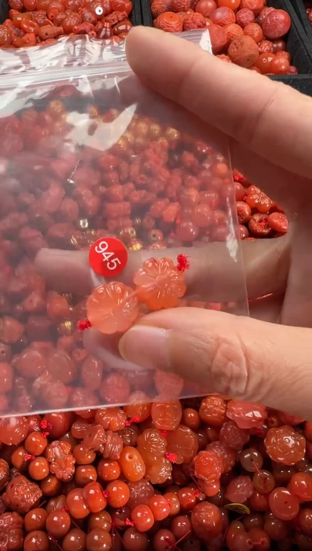 【闪购商品】南红玛瑙颈饰未镶嵌1