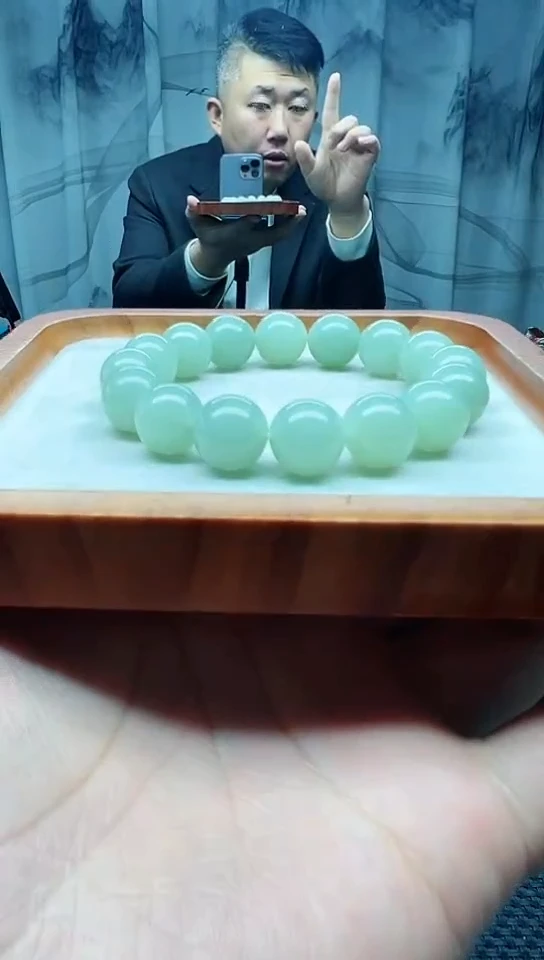 未镶嵌手串和田玉粉青卡14纯天然