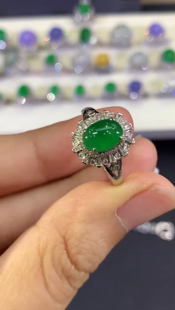 18K金镶嵌戒指翡翠B81