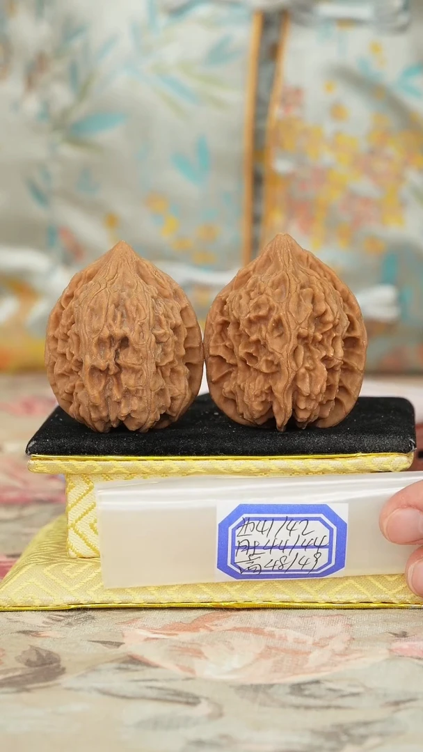 【闪购商品】文玩核桃把件鸡心有修