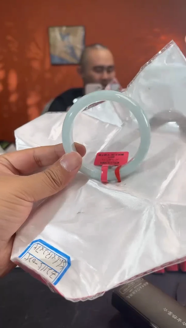 未镶嵌手镯翡翠7