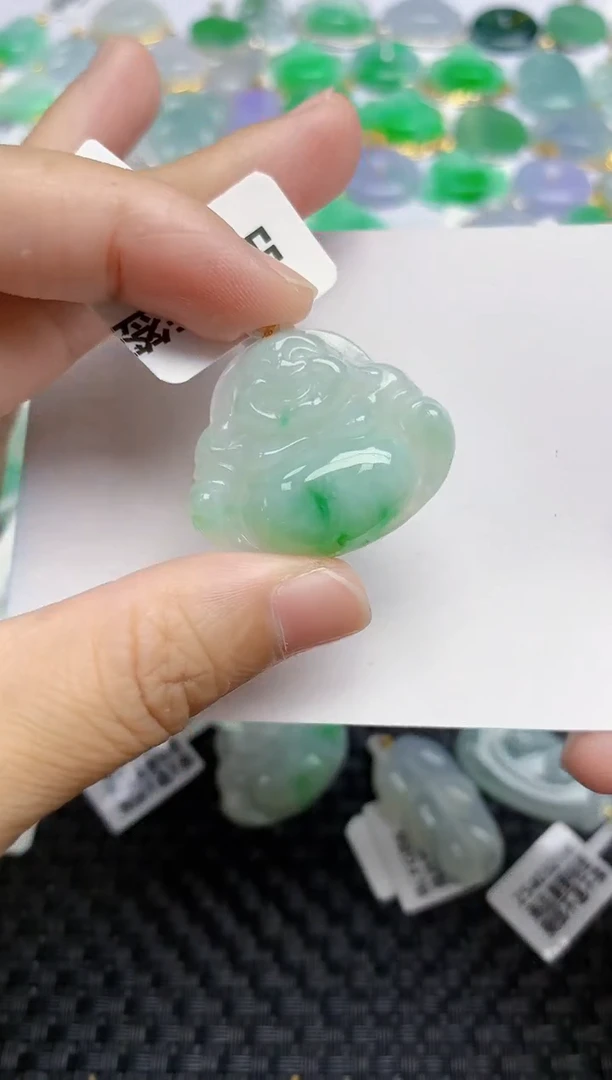 翡翠18K金镶嵌颈饰天然翡翠A货