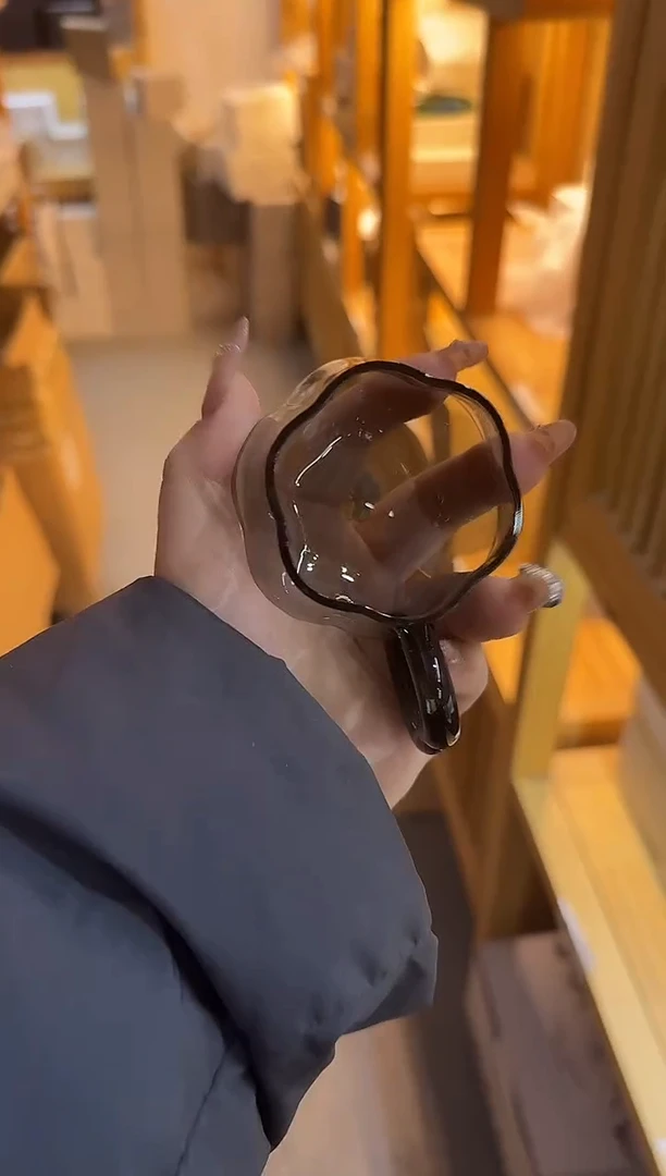 烟灰色予乐把杯