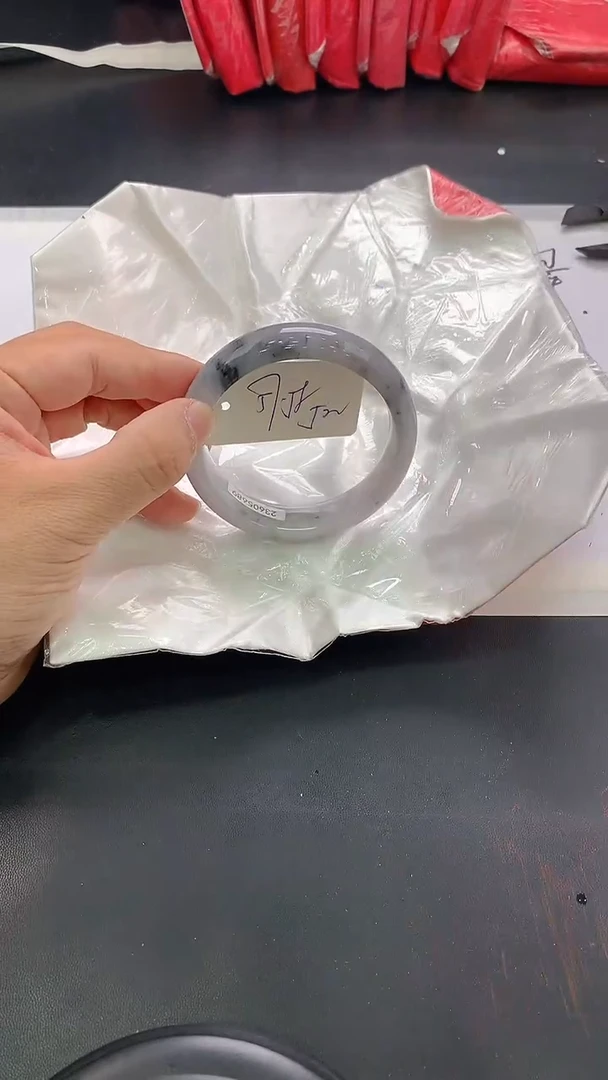 翡翠手镯未镶嵌251