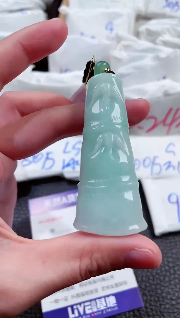 【闪购商品】翡翠颈饰未镶嵌00006500