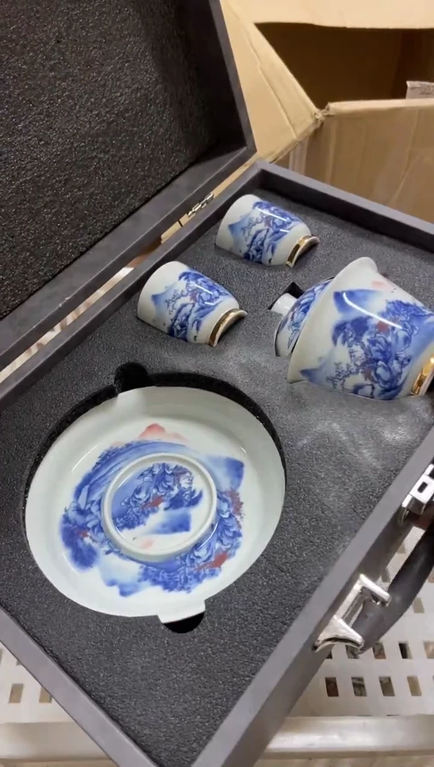 无运费险有瑕疵的摄影的产品有使用过的痕迹有点脏介意勿拍