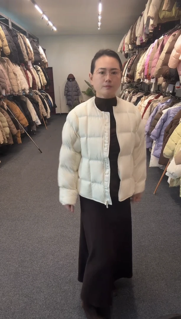 艾雨衣尚一秒闪购羽绒服