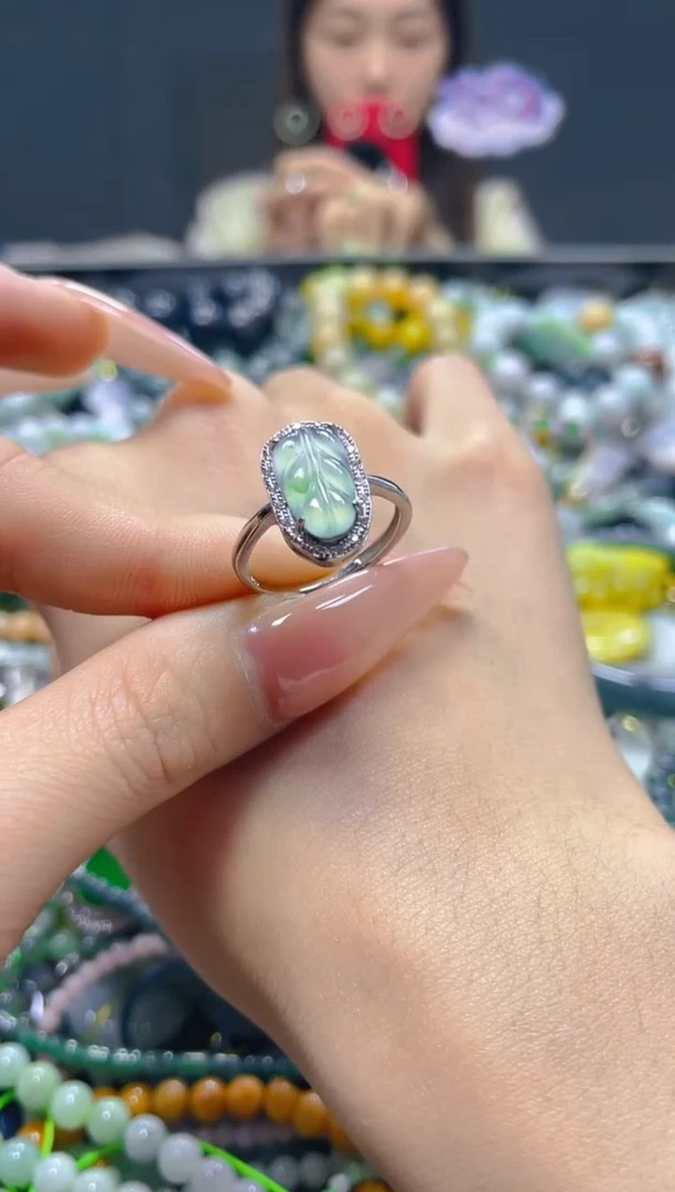 颈饰未镶嵌翡翠/Y/翡翠A货，一件也是批发价