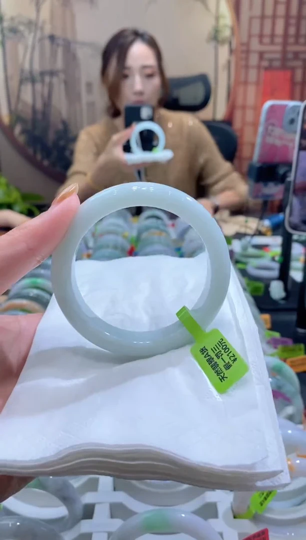 未镶嵌手镯翡翠000089123