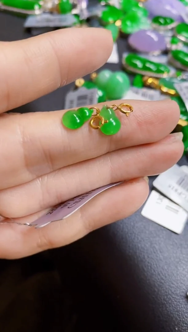 颈饰未镶嵌翡翠多样性发货发1个