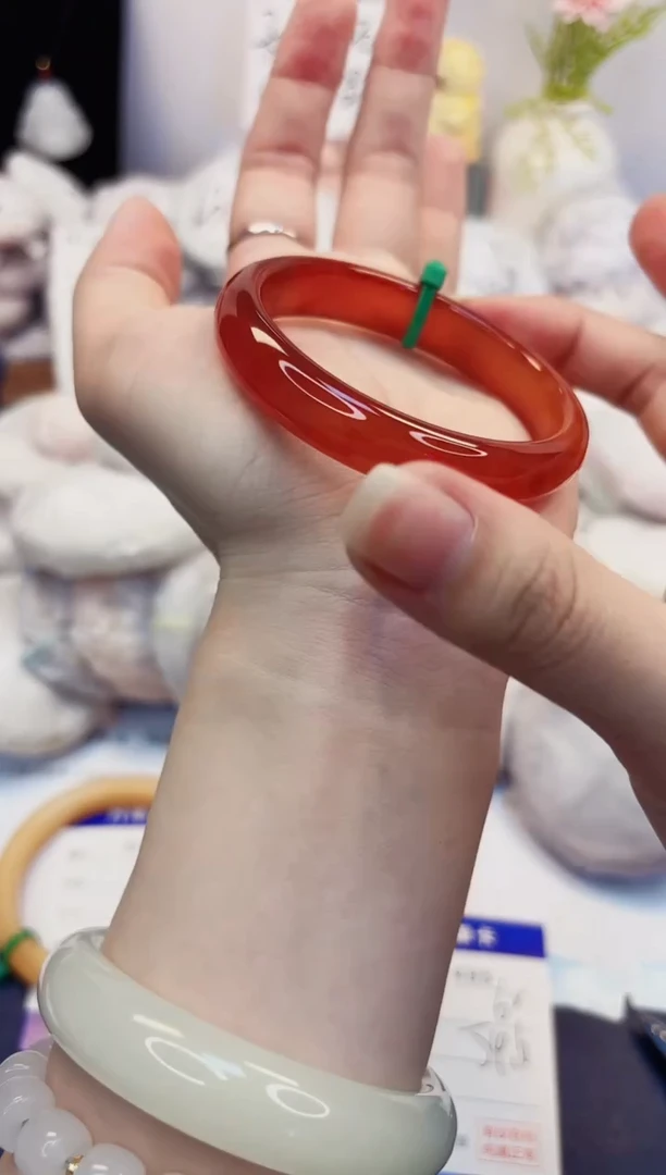 【闪购商品】石英质玉手镯未镶嵌495-玛瑙-圈口54