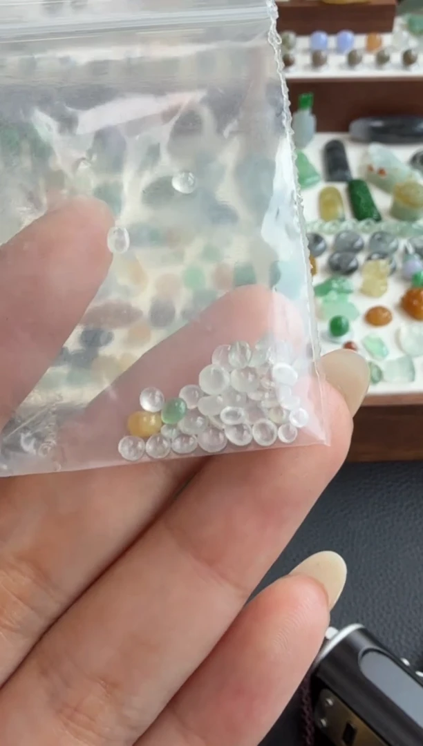 定制翡翠未镶嵌蛋面打包