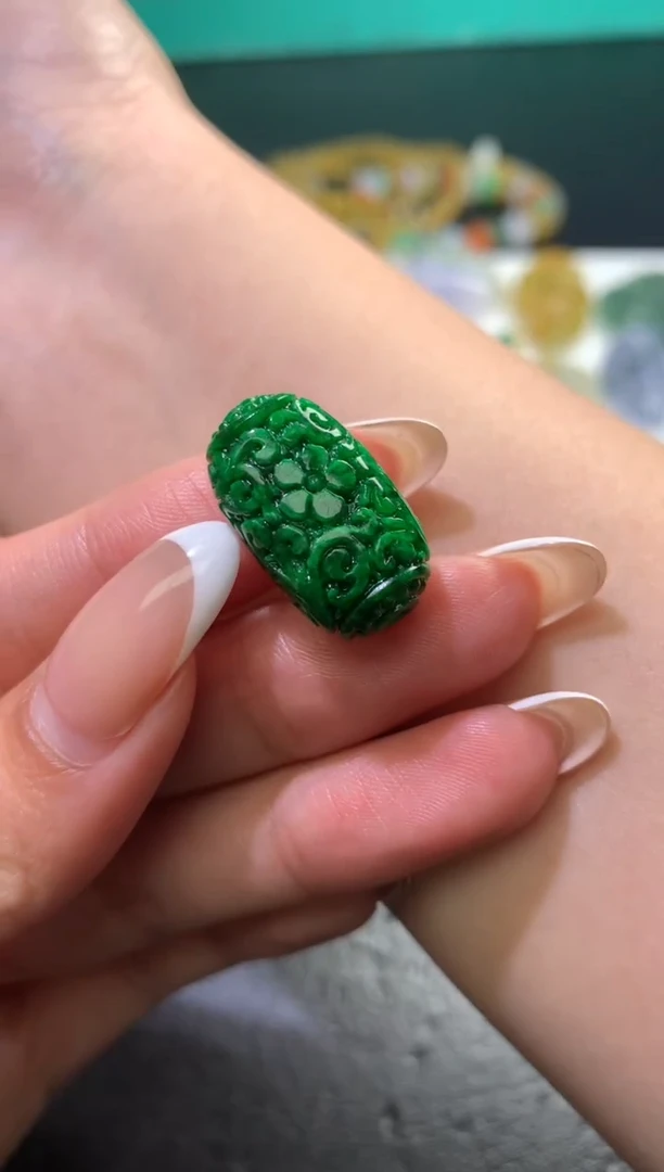 未镶嵌定制翡翠毛货 21.3-12.2-9.6