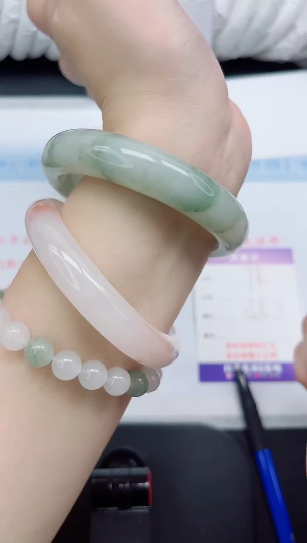 【闪购商品】石英质玉手镯未镶嵌94#58.3